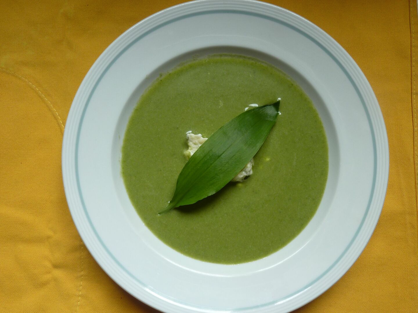Bärlauchsuppe für Genießer Bärlauchsuppe für Genießer